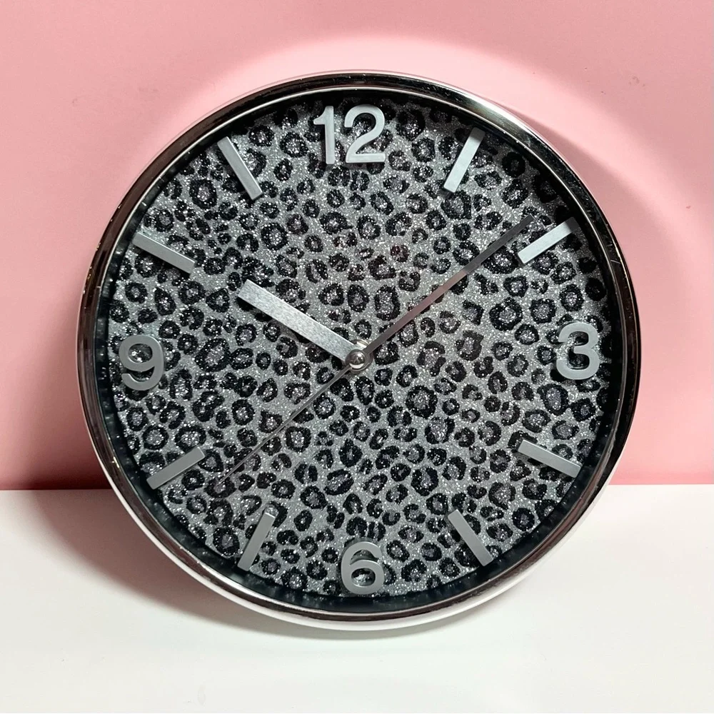 Vintage Y2K 2000s mcbling glitter snow leopard cheetah clock